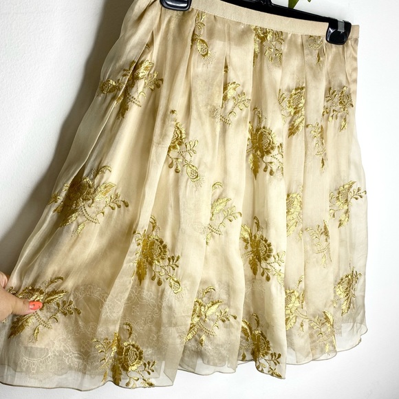 Authentic Dolce & Gabbana Gold Lace Overlay Skirt - Picture 3 of 8